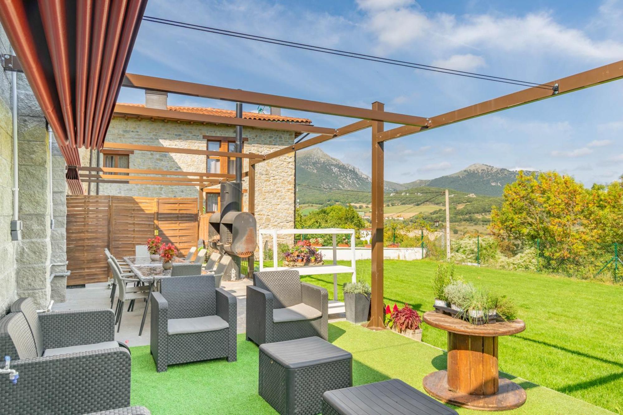 Acogedora Casa Rural Con Jardin Y Barbacoa Proxima A Pamplona Ilzarbe Exterior foto