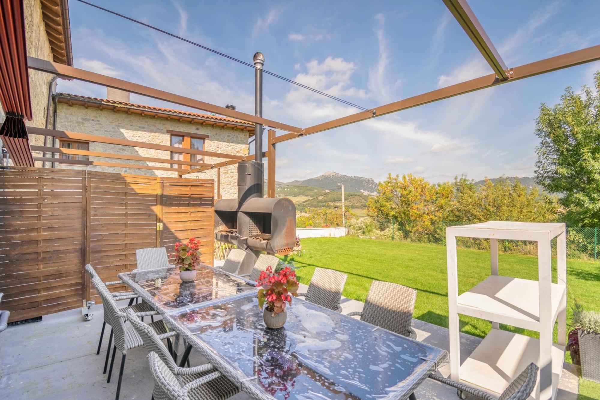 Acogedora Casa Rural Con Jardin Y Barbacoa Proxima A Pamplona Ilzarbe Exterior foto