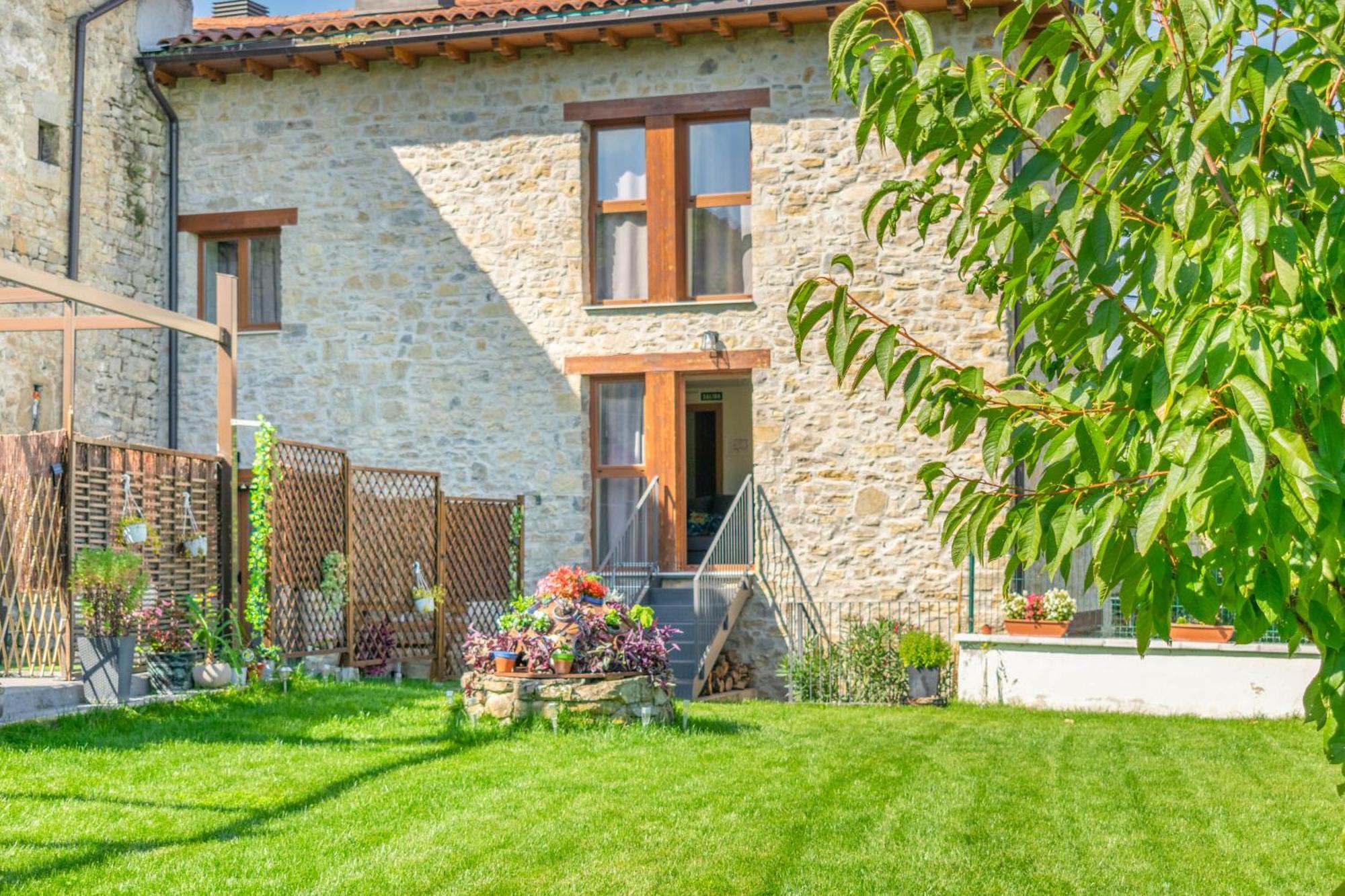 Acogedora Casa Rural Con Jardin Y Barbacoa Proxima A Pamplona Ilzarbe Exterior foto